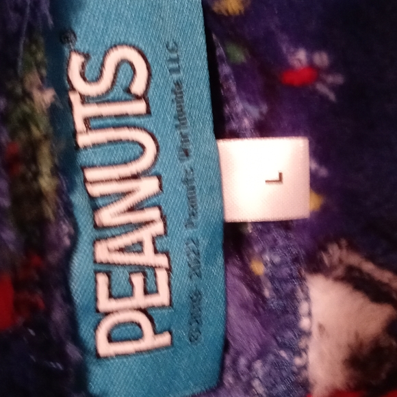 Christmas Snoopy lounging pants - Picture 4 of 5